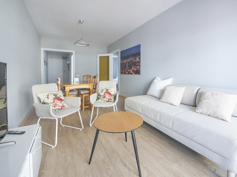 Apartamentos Montserrat 32, R68