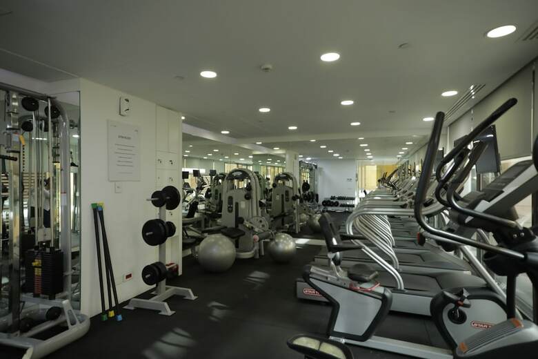 Hotel Monot Suites