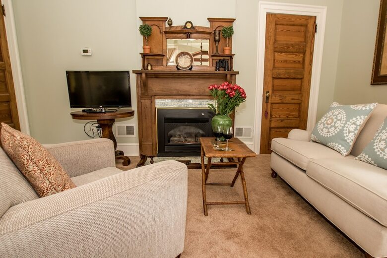 Hill House Bed And Breakfast