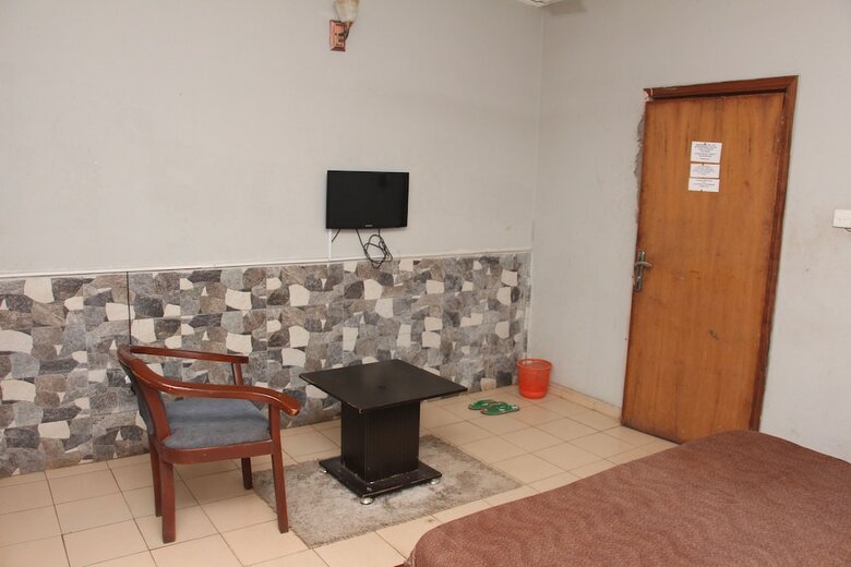 Gayyata Hotel