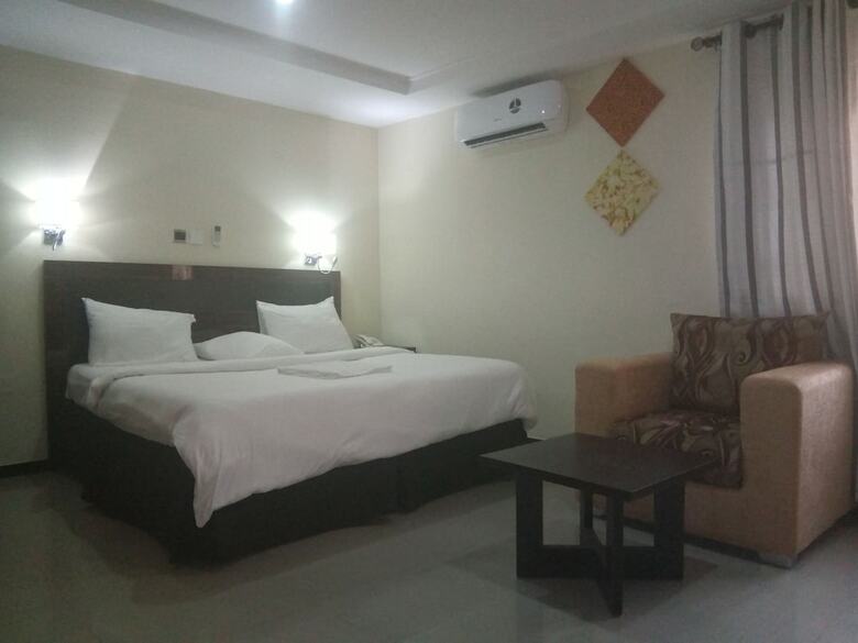 Hotel Dwell Apartments