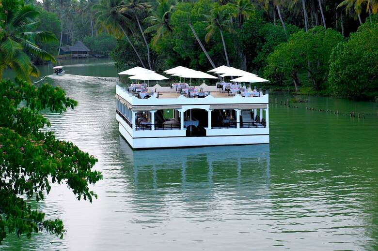 Hotel Leela Backwaters Inn