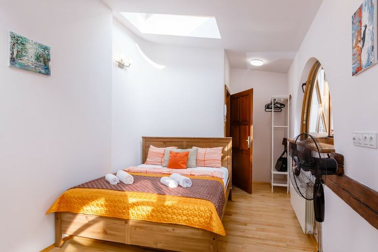 Ok Main Square Apartments