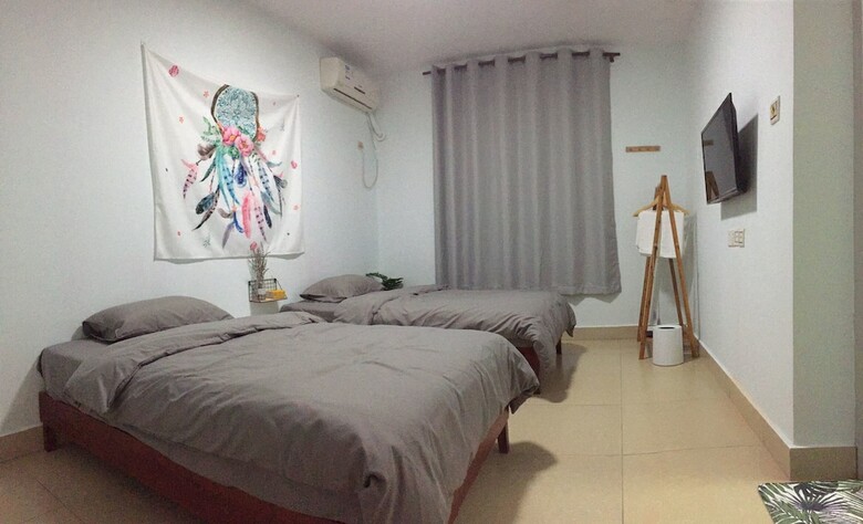 Hostal Phoenix Tree Inn