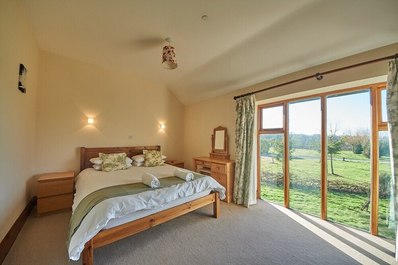 The Victorian Barn Self Catering Holidays With Pool & Hot Tubs