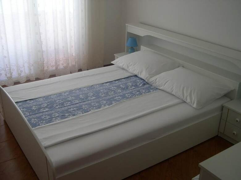 Adeona Apartments - On The Beach