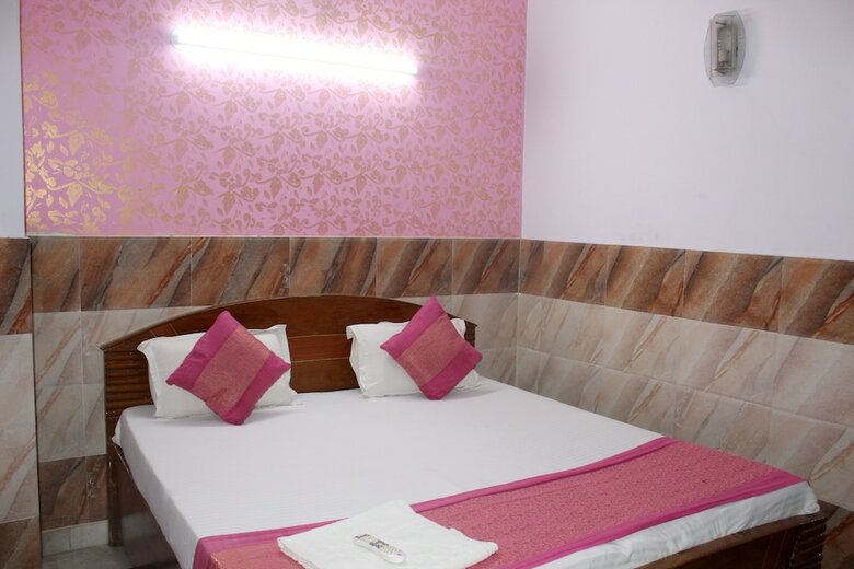 Hotel Rajdhani Inn