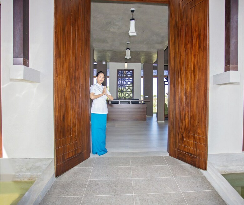 Hotel Amora Lagoon