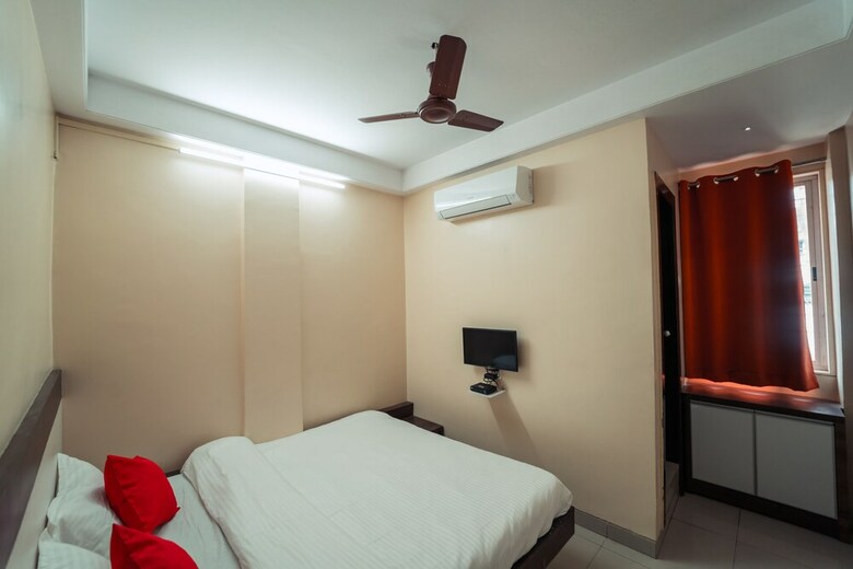 Hotel Aashish Deluxe Kolhapur