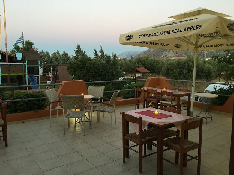 Arion Stables & Apartments