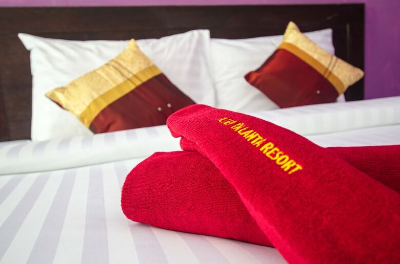 Hotel Sleep In Lanta Resort