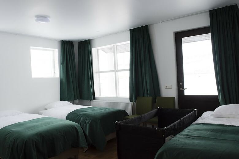 Hotel Media Luna Guesthouse