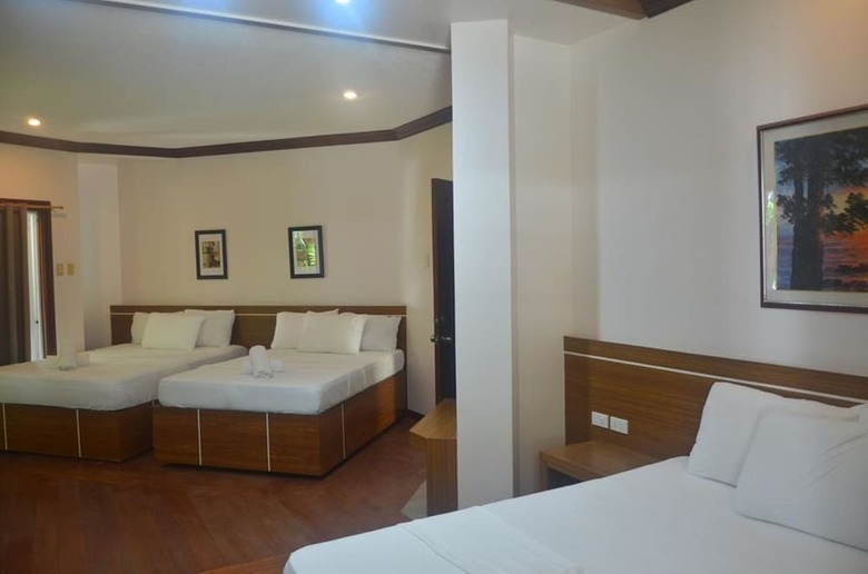 Hotel Robinland Vacation Home Badian