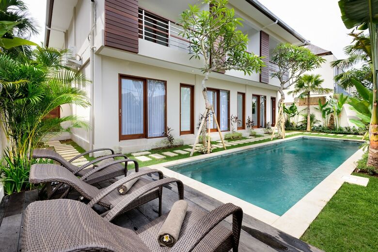 Hotel Echo Beach Villa & Apartment