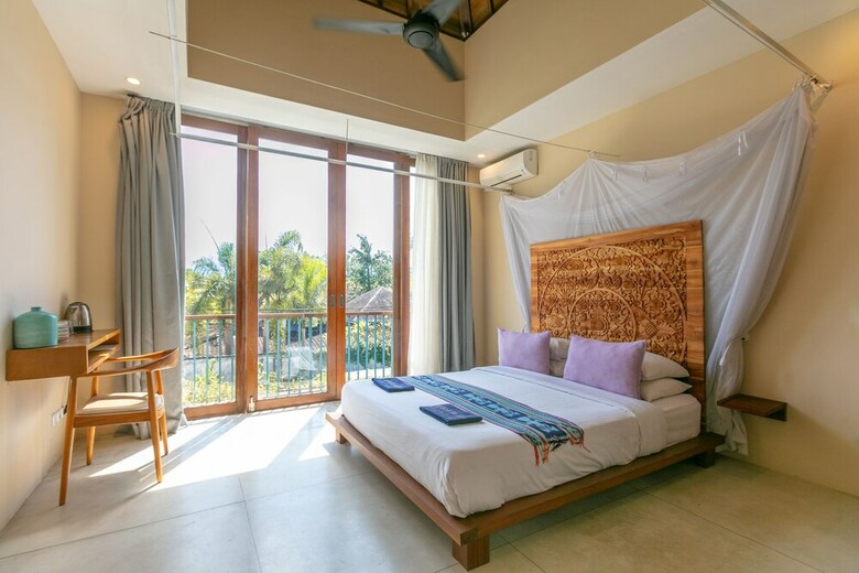 The Bed By The Sea