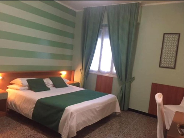 Hotel Glory