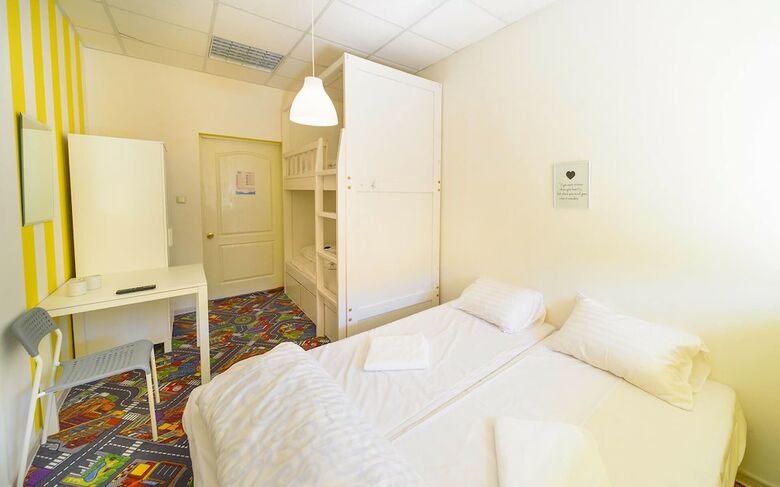 Hostal Krovat Na Deribasovskoy