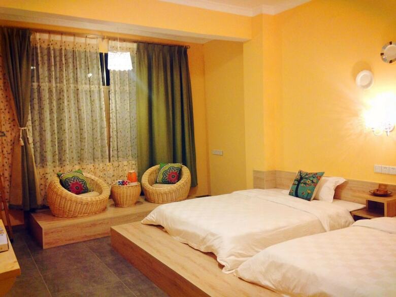 Hotel Firefly Inn Mount Danxia