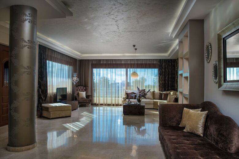Hotel Callista Luxury Residences