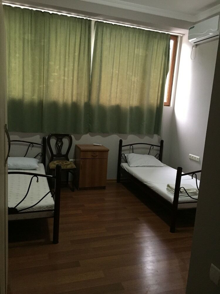 Hotel Eleon
