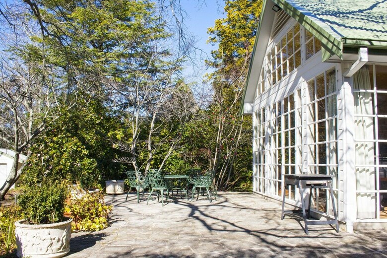 Bygone Beautys Cottages - Bronte Cottage