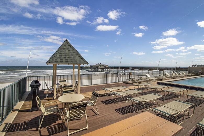 Tropical Suites At Sunglow Resort