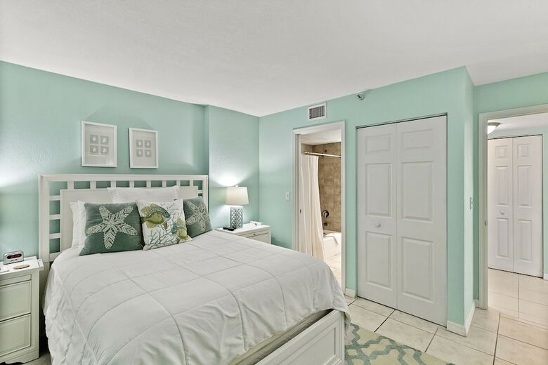 Tropical Suites At Sunglow Resort