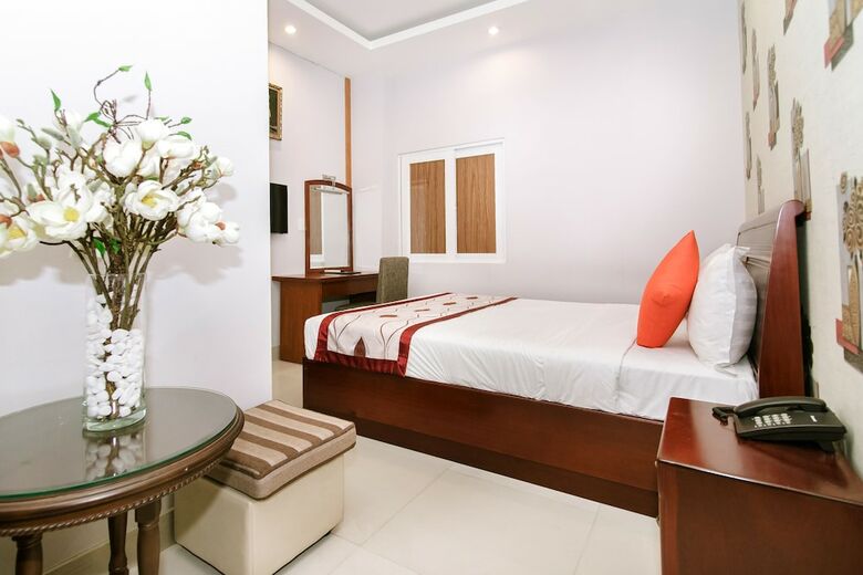 Long Bao Chau Hotel