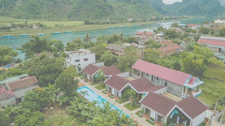 Hotel Son Doong Bungalow