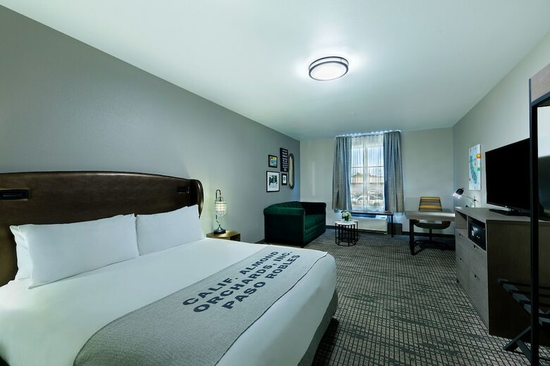 Hotel Oxford Suites Paso Robles