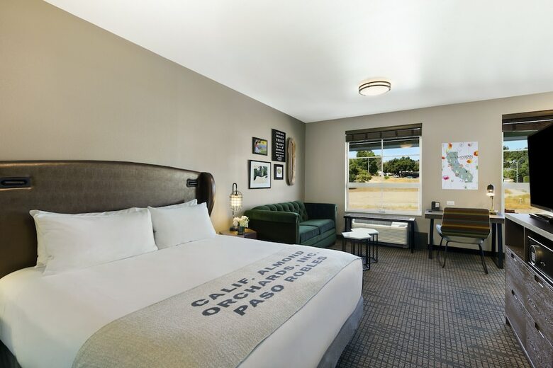 Hotel Oxford Suites Paso Robles