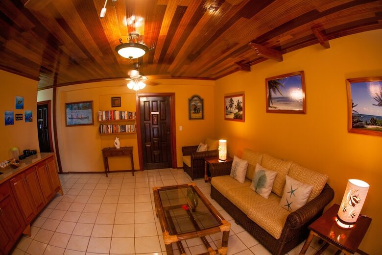 Apartamentos Hummingbird Suites Master King Room 3-2
