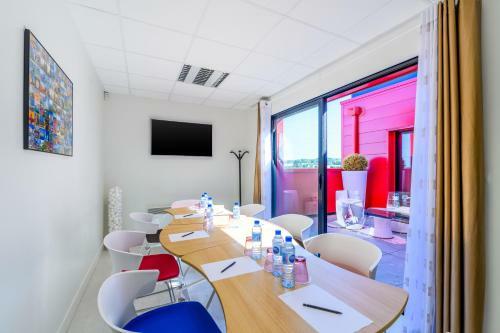 Quality Hotel Amiens Poulainville