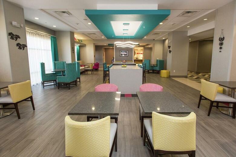 Hotel Hampton Inn Mustang
