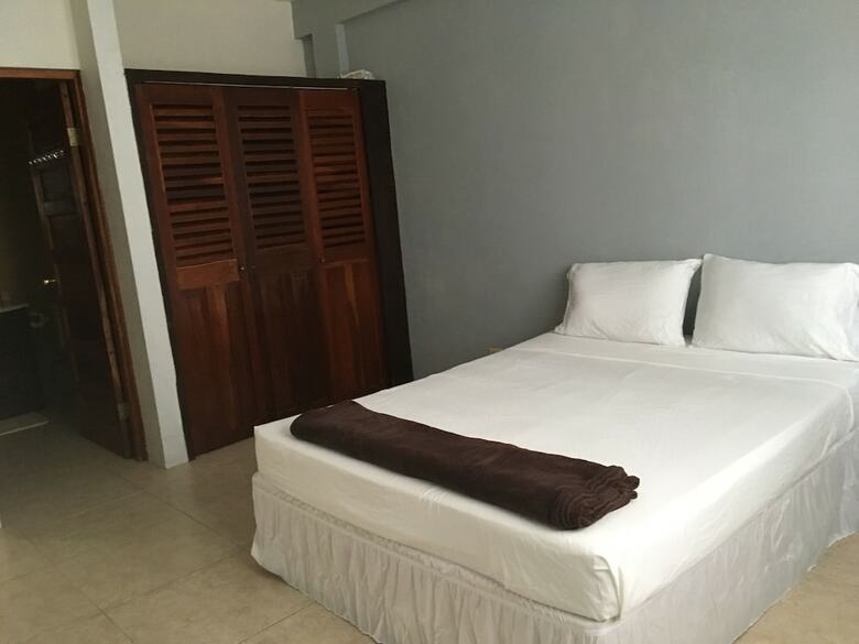 Ladyville 2bed 2bath