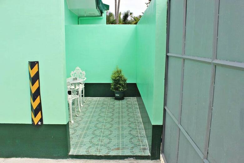 Hotel Bulalo Mangrove Inn