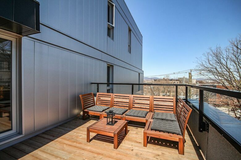 Brand New Condo Hotel- Immense Terrasse