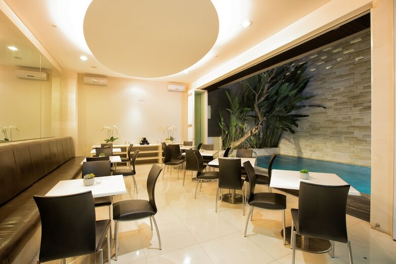 Bed & Breakfast Inkuta Residence And Villa