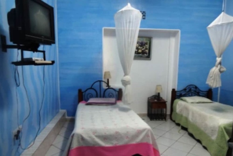 Hotel Angaza Guest House