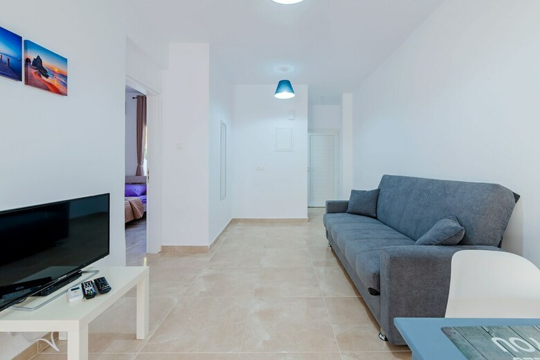 Color Cyprus Amozoniu Apartments