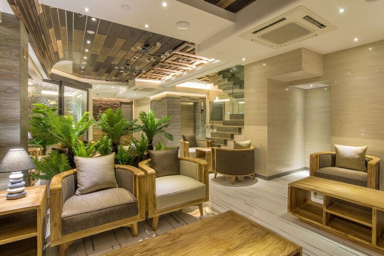 Hotel Samann Grand