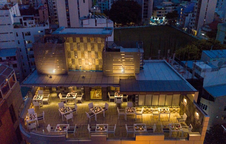 Hotel Samann Grand