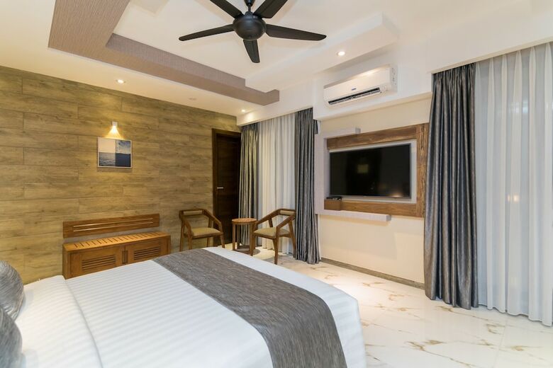 Hotel Samann Grand