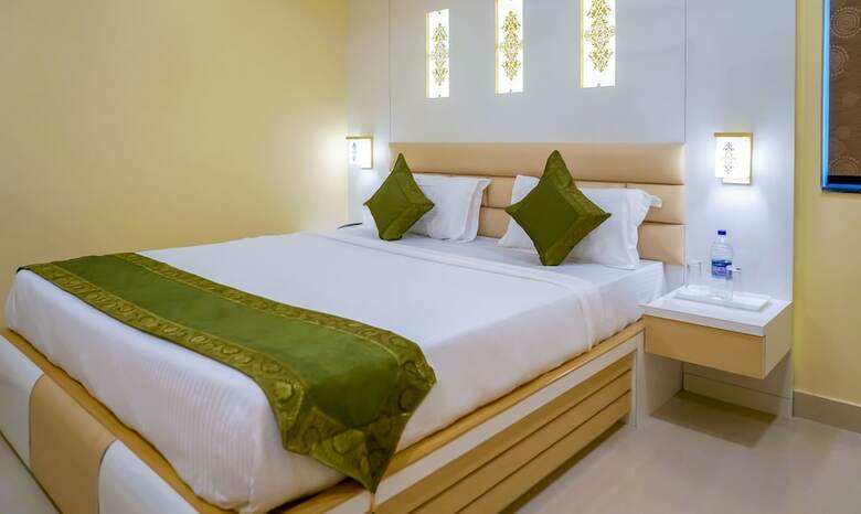 Treebo Trend Hotel Oasis