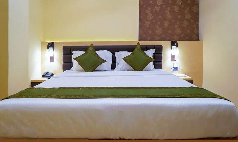Treebo Trend Hotel Oasis