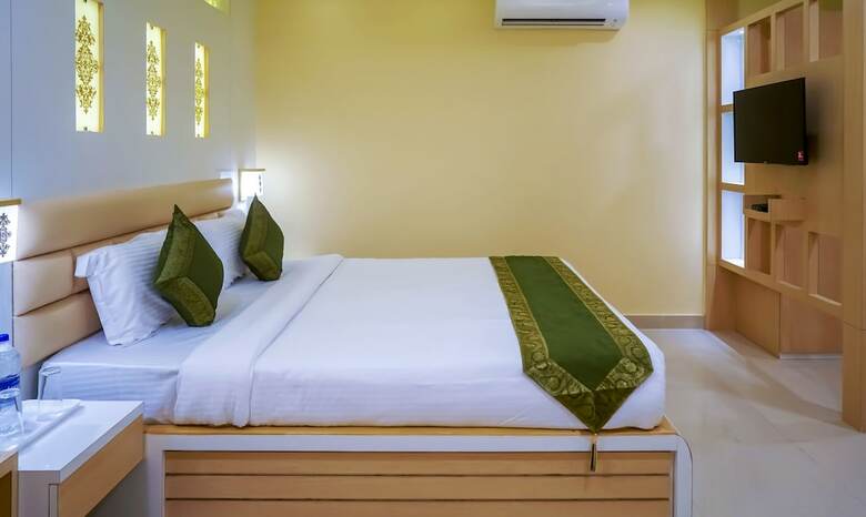 Treebo Trend Hotel Oasis
