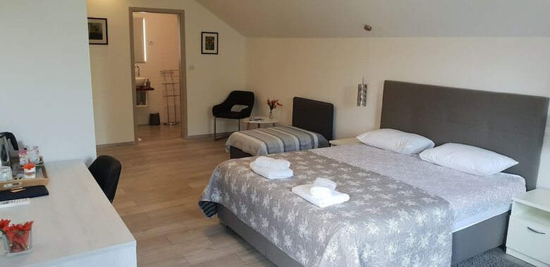 Hotel Ke-to Zagreb Airport Rooms