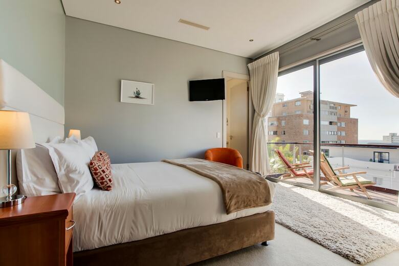 The One 8 Hotel