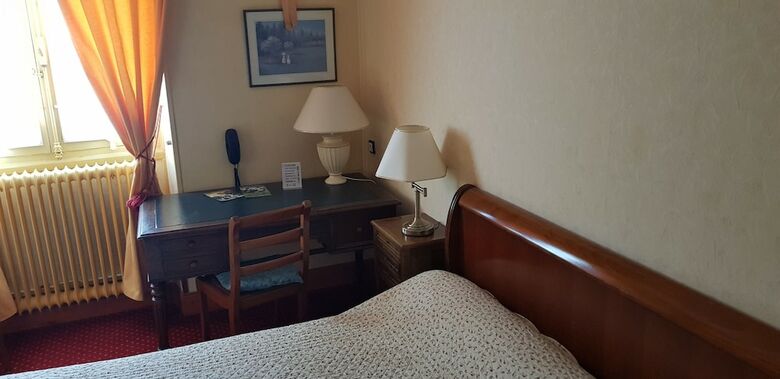 Hotel H�tel Louise De La Valli�re