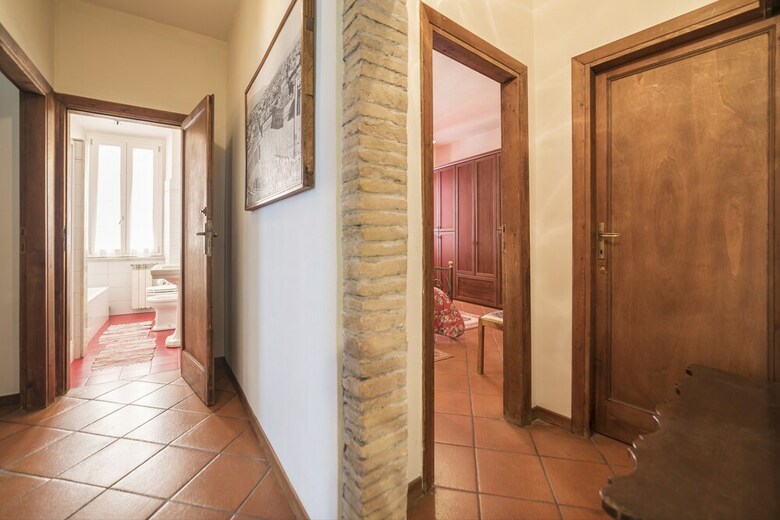 Trastevere Roomy Apartment